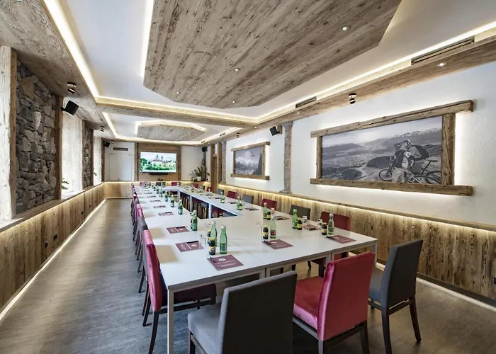 Leipziger Hof Otel 4*