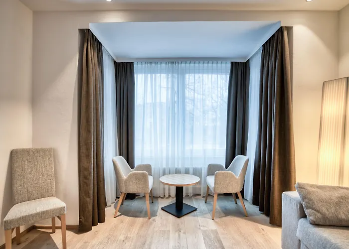 Leipziger Hof Otel 4*