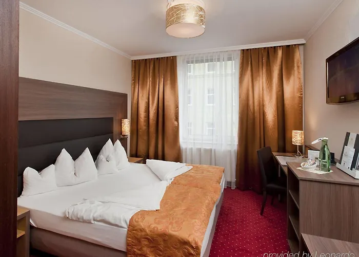 Leipziger Hof Otel 4*